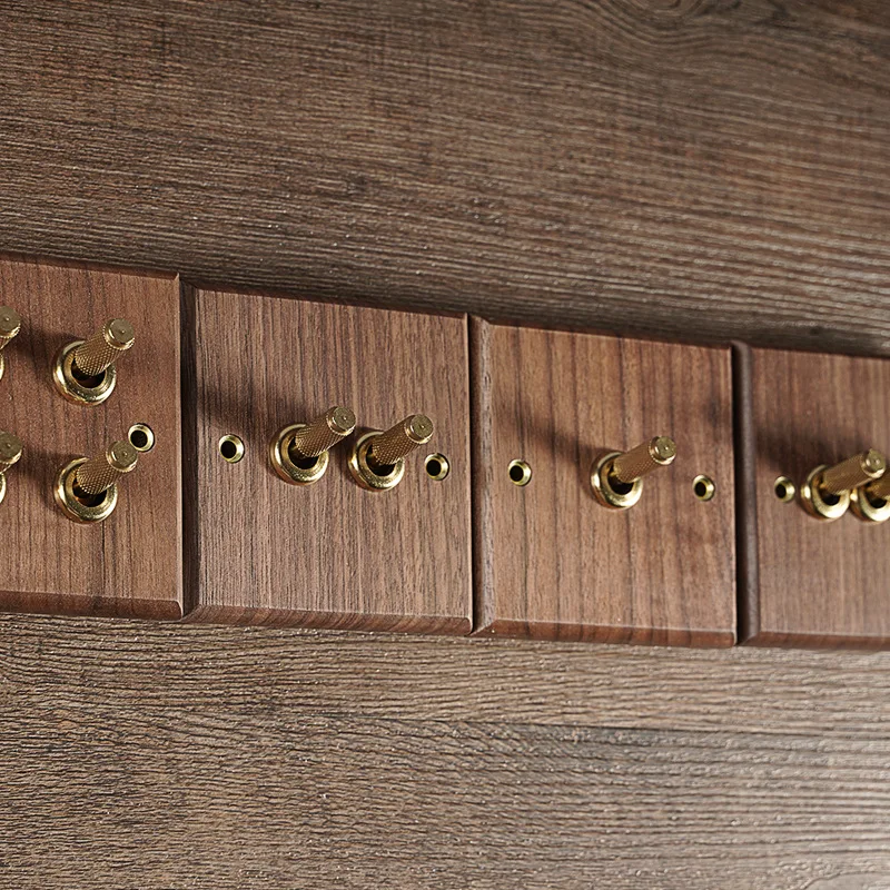 مقبس مفتاح مصباح الجدار الأوروبي القديم، لوحة مفاتيح تبديل نحاسية من الخشب الصلب، مقبس طاقة جداري USB، مفتاح خافت للإضاءة LED