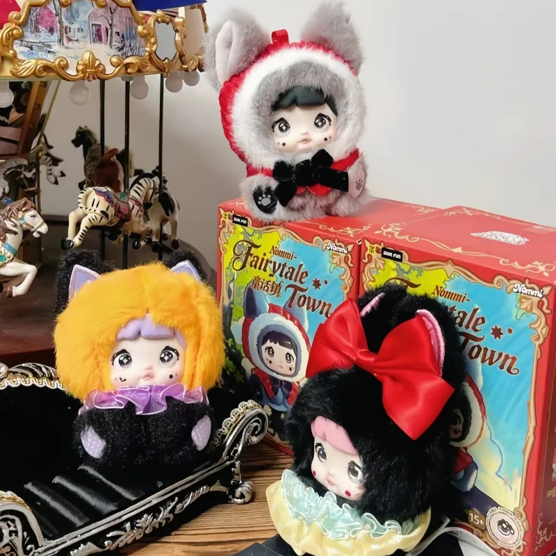 New Hot Nommi Fairytale Town Series Blind Box Kawaii Vinyl Face Doll Zaino carino Decor Giocattoli da collezione Regalo di compleanno per ragazza