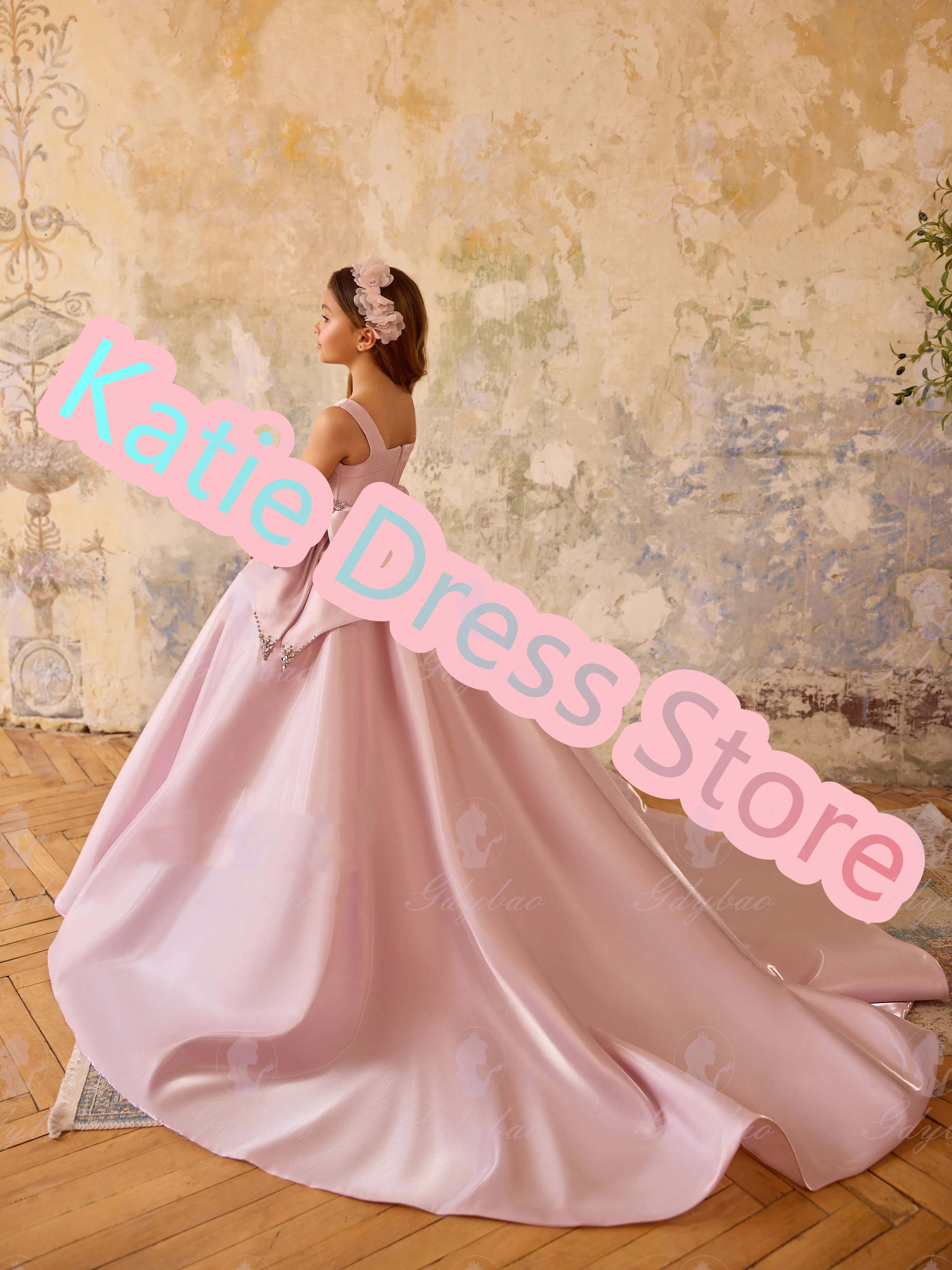 

Pink Satin Sleeveless Flower Girl Dress For Wedding Beading Puffy Bow Kids Birthday Party First Communion Ball Gowns Customized