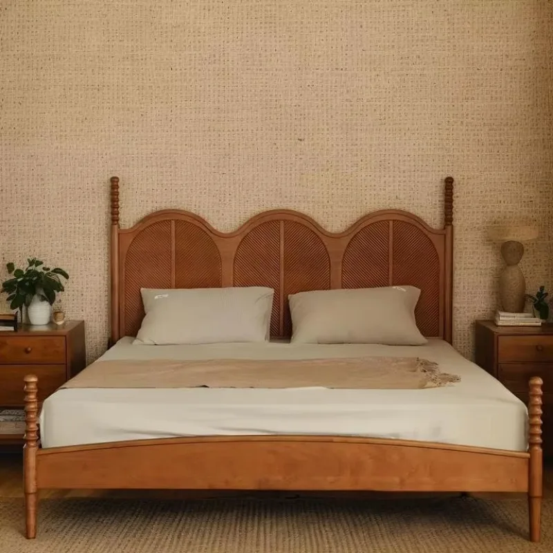 Luxury solid wood medieval style bedroom furniture set with German wavy rattan
