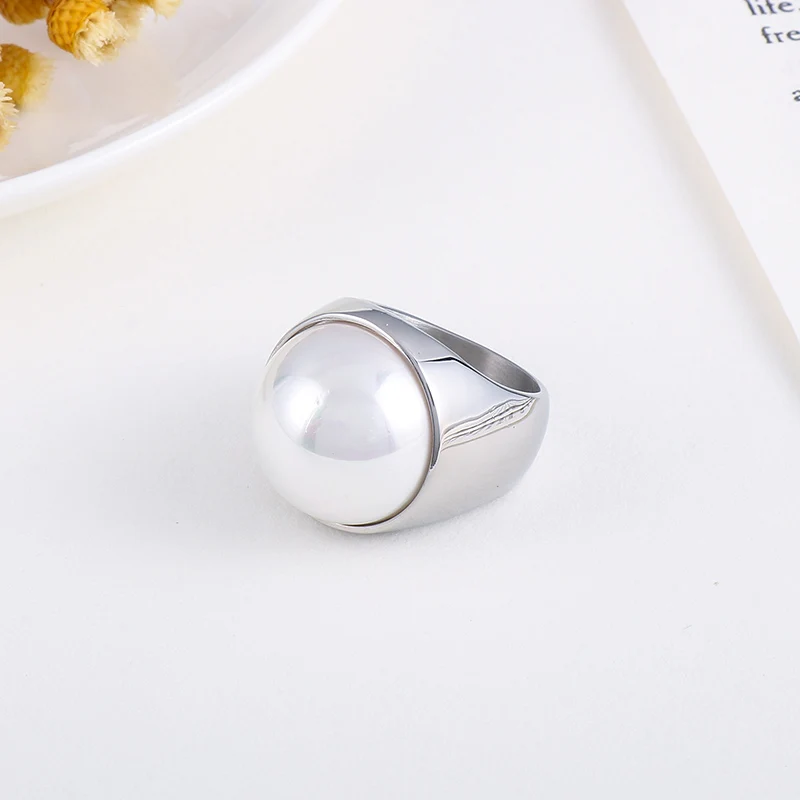 Elegant Plastic Imitation Pearl Beads Rings For Women Girl Stianless Steel Large Rings Fashion Luxury Jewelry Wedding Party Gift
