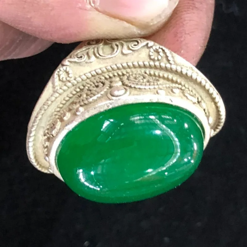 Antique Imitation Green Bead Thumb Ring, Blooming Wealth Peony Pattern Vintage Collectible Finger Jewelry