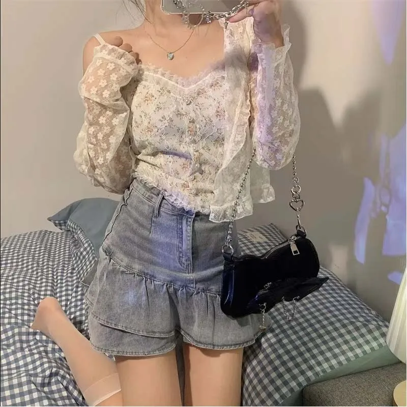 Strap vest for women embroidered pearl French breathable lace chest wrapped floral inner and outer patchwork top for women