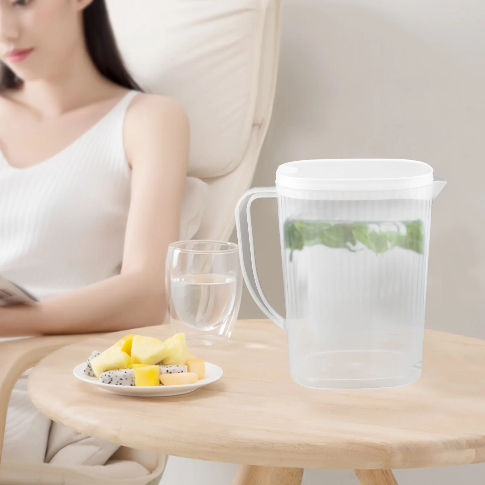 

Elegant Large Capacity Cold Water Pitcher With Lid For Iced Tea Juice And Refreshing Drinks
