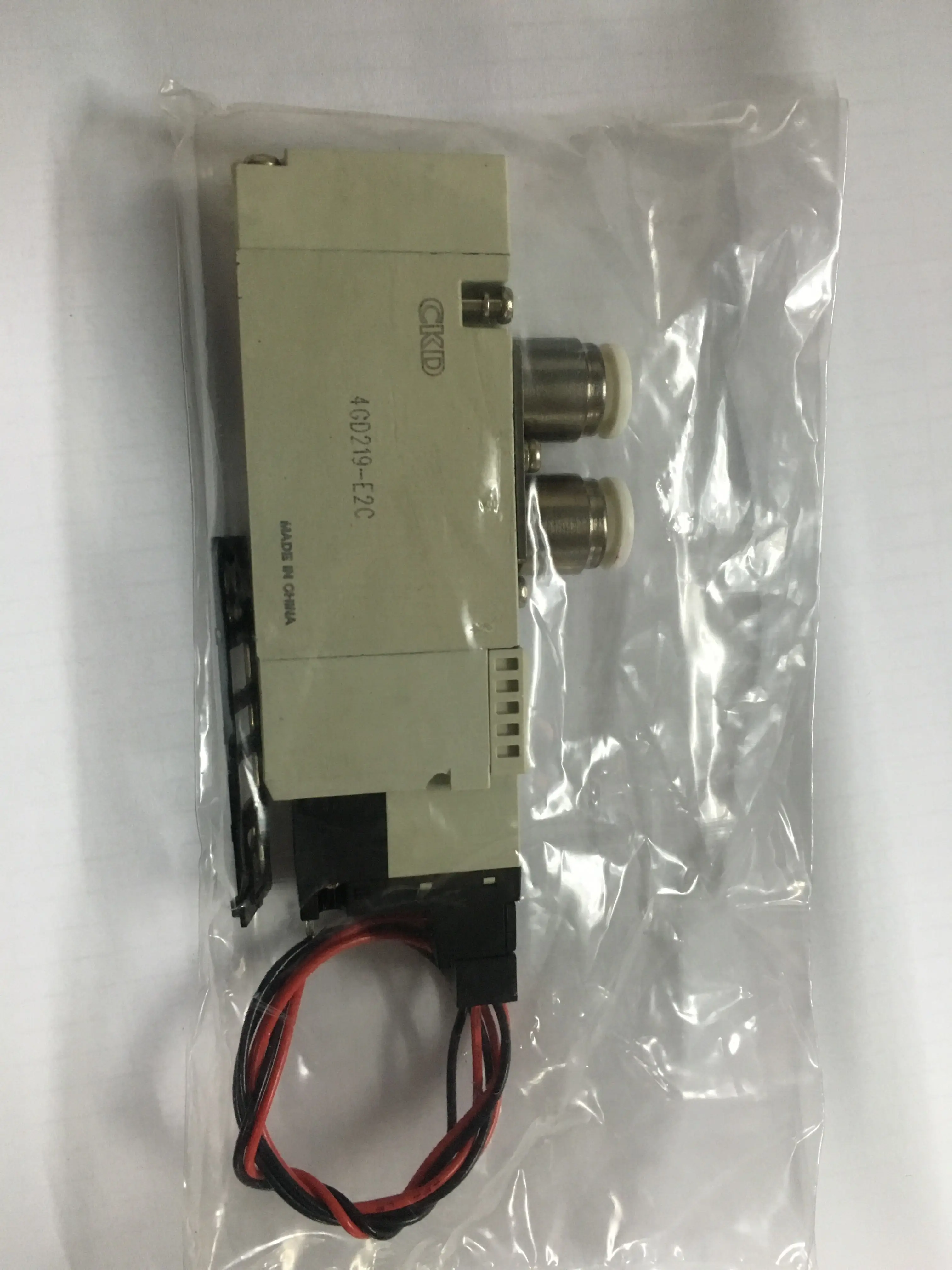 

4GD219-E2C spot CKD solenoid valve 4GD219-C6-E2C-3