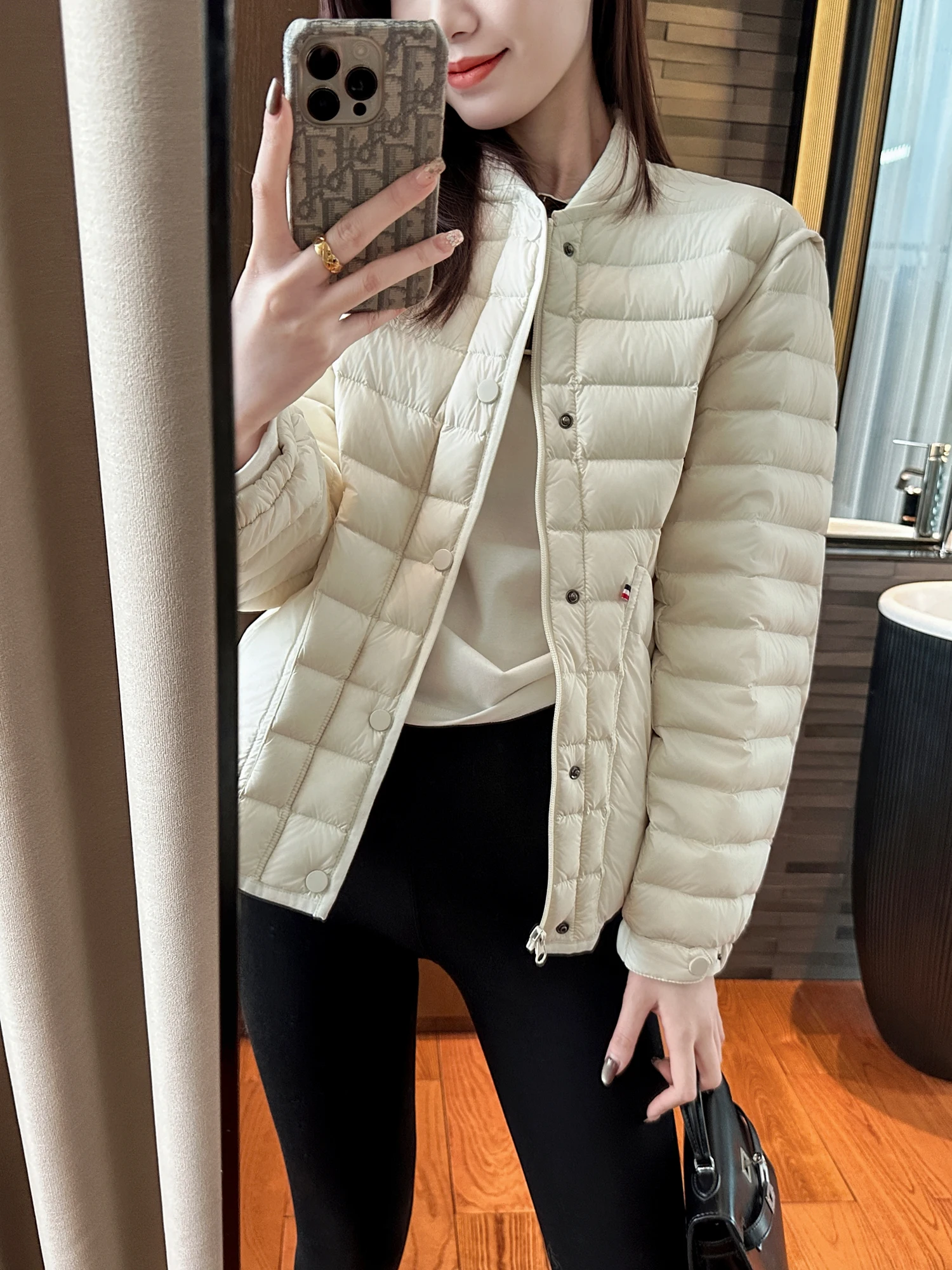 

Легкий воздушный пуховый жилет для женщин, тонкий пуховый жилет в корейском стиле, модный, для поездок на работу, защита от холода