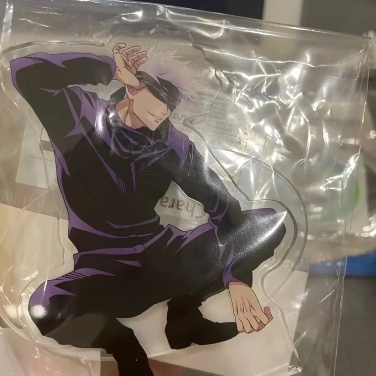 애니메이션 테마 아크릴 "주술탄도론" 및 "고죠 사토루" 검은색 로브 눈 마스크 데스크탑 스탠딩 사인