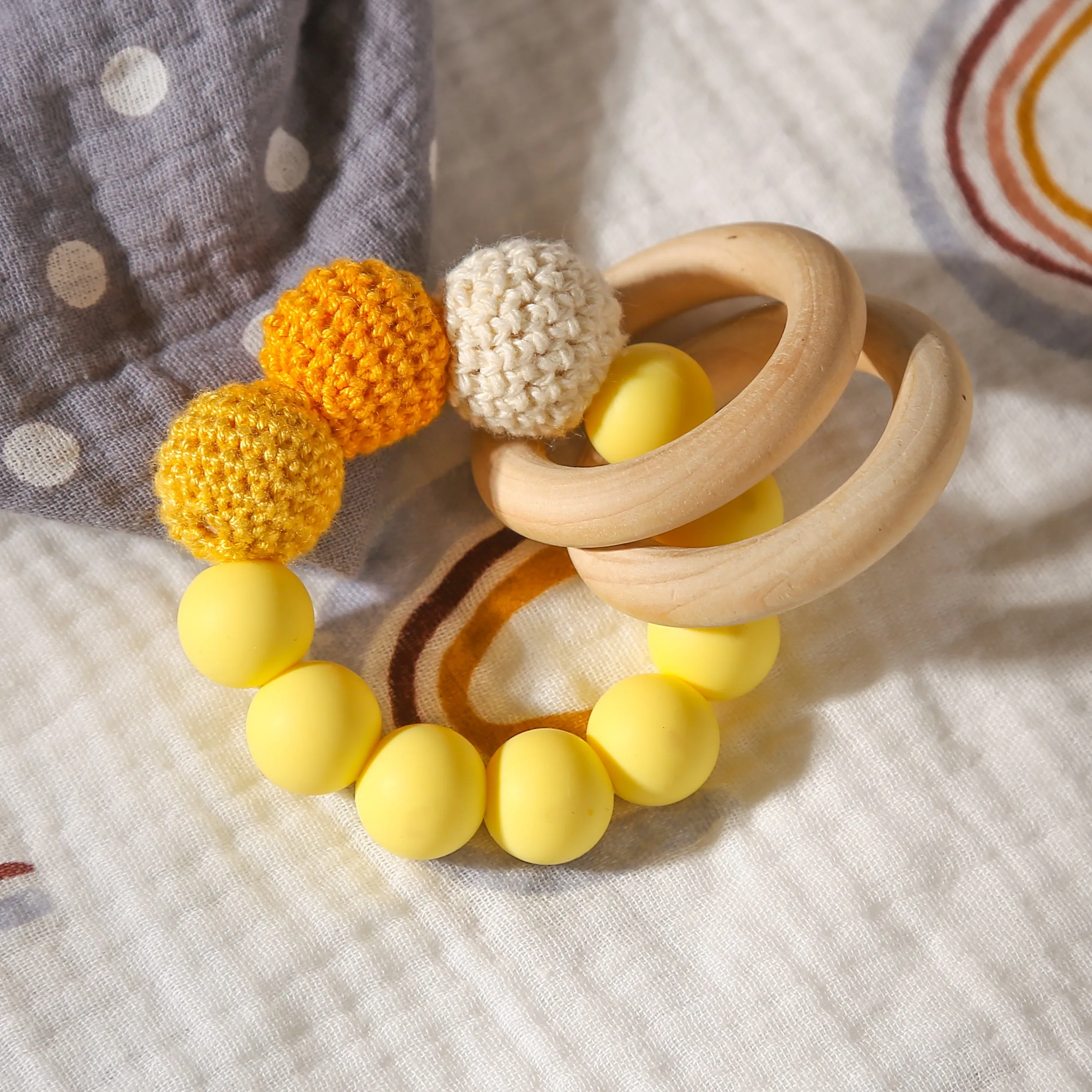 1pc Baby Wooden Teether Toys Baby Rattle Crochet Beads Gifts For New Year Teething Bracelet Food Grade Teether Safe Toys