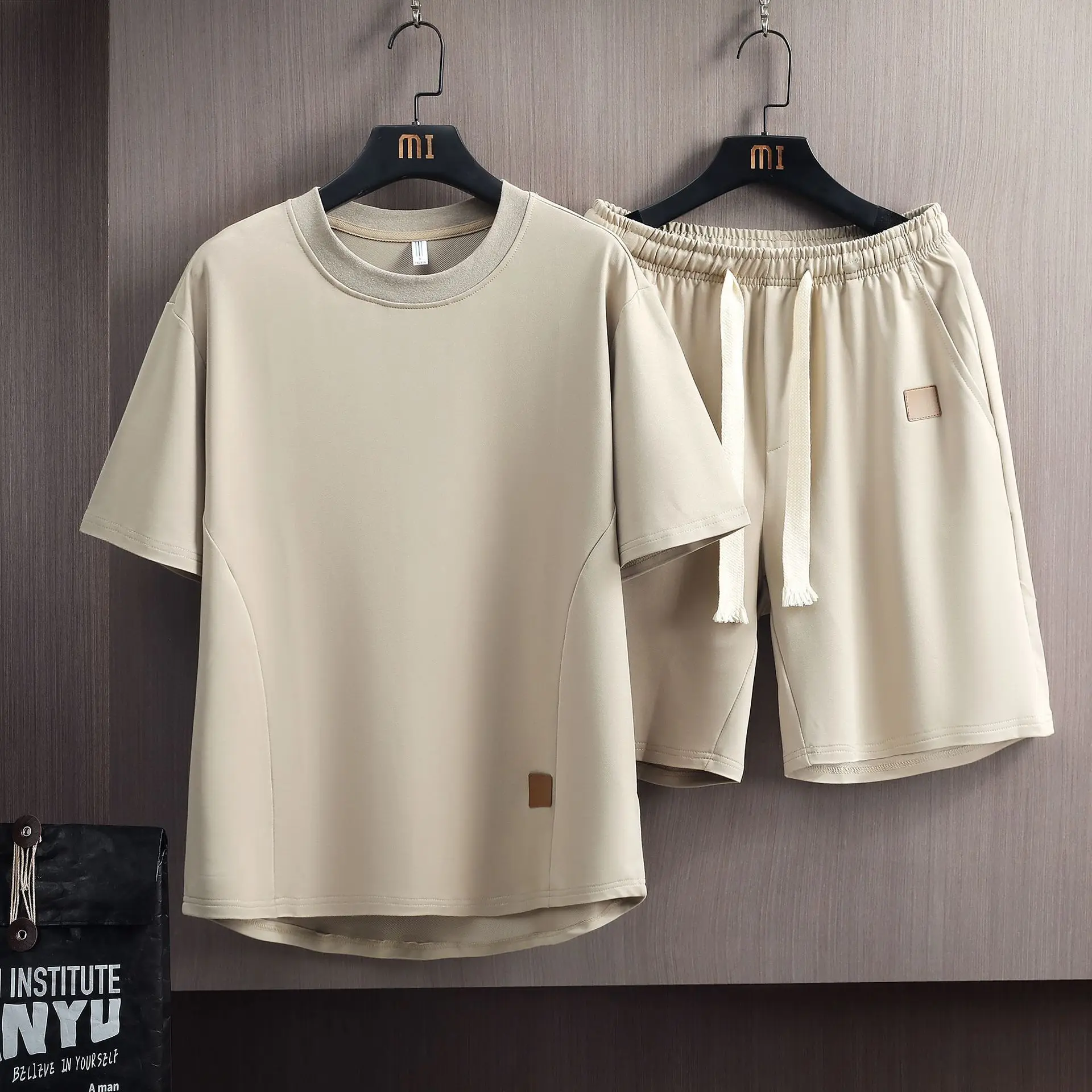 

Summer Men's Casual Sports Tracksuits Round Neck Short Sleeve T-Shirt And Drawstring Shorts Two Piece Sets
