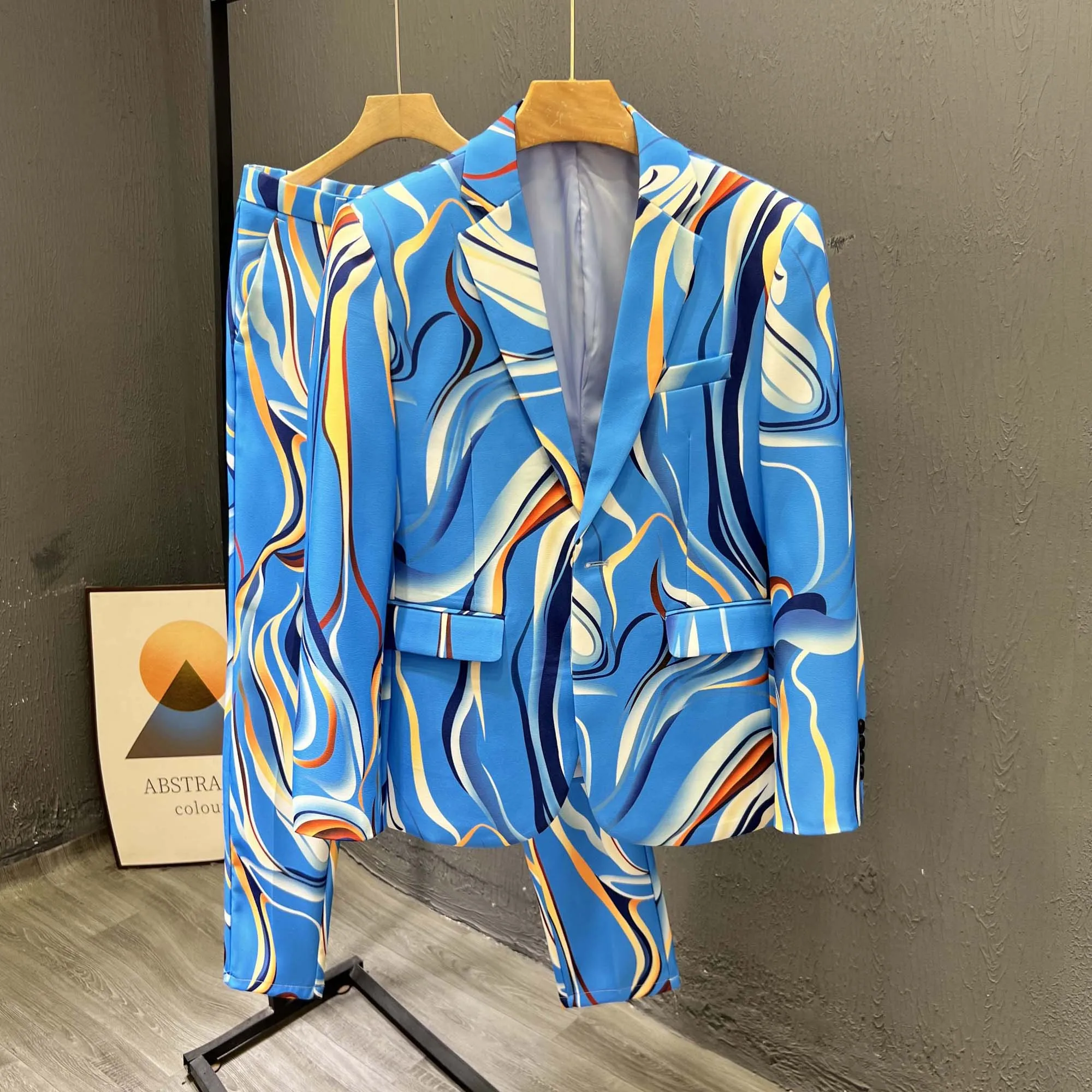 

Men Suit 2 Pieces Fashion Printed One Button Business Casual Wedding Suits Slim Fit Stage Performance Costume Top Singer Suit