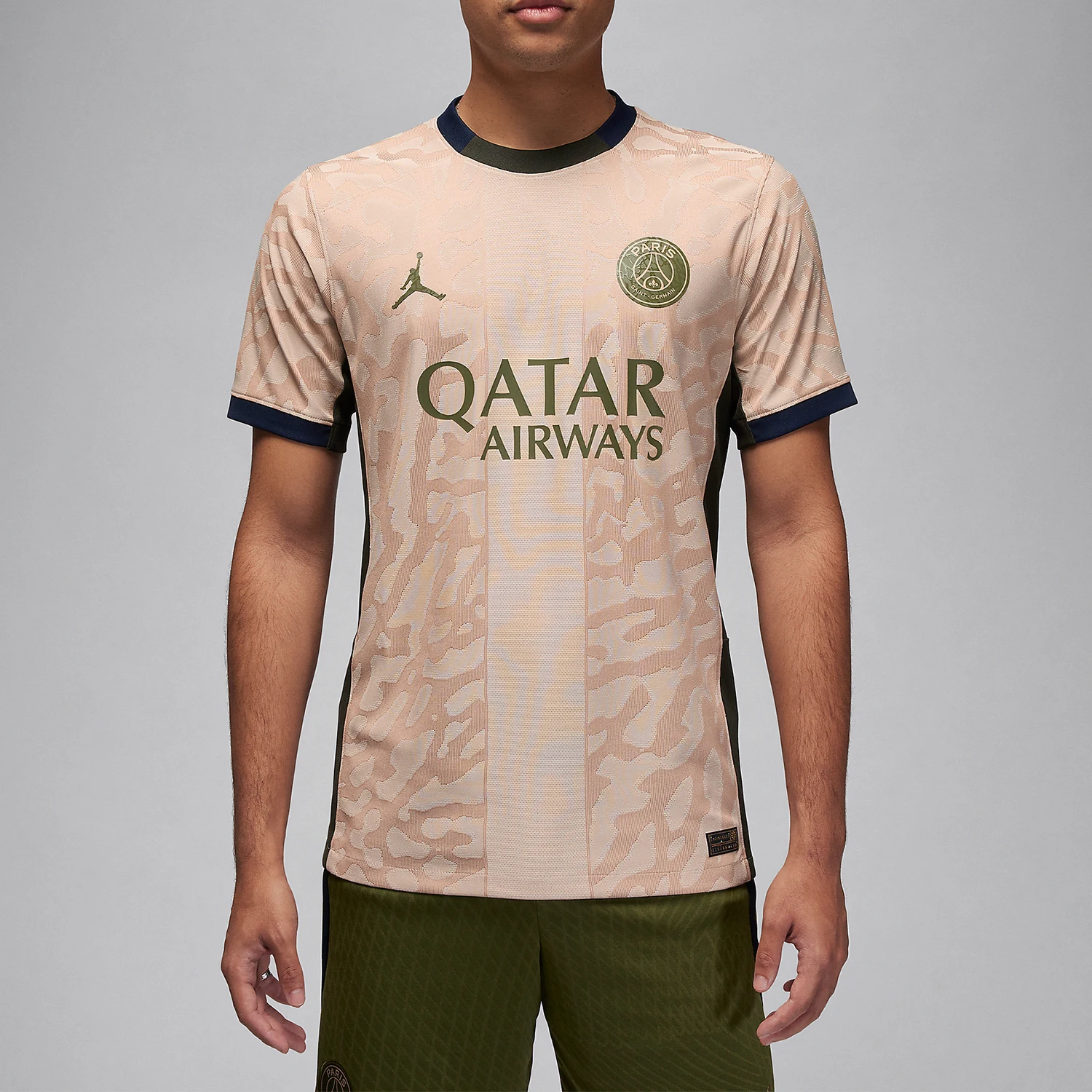 

Оригинальная мужская футболка Nike Jordan Paris Saint Germain четвертой формы FD6503-201