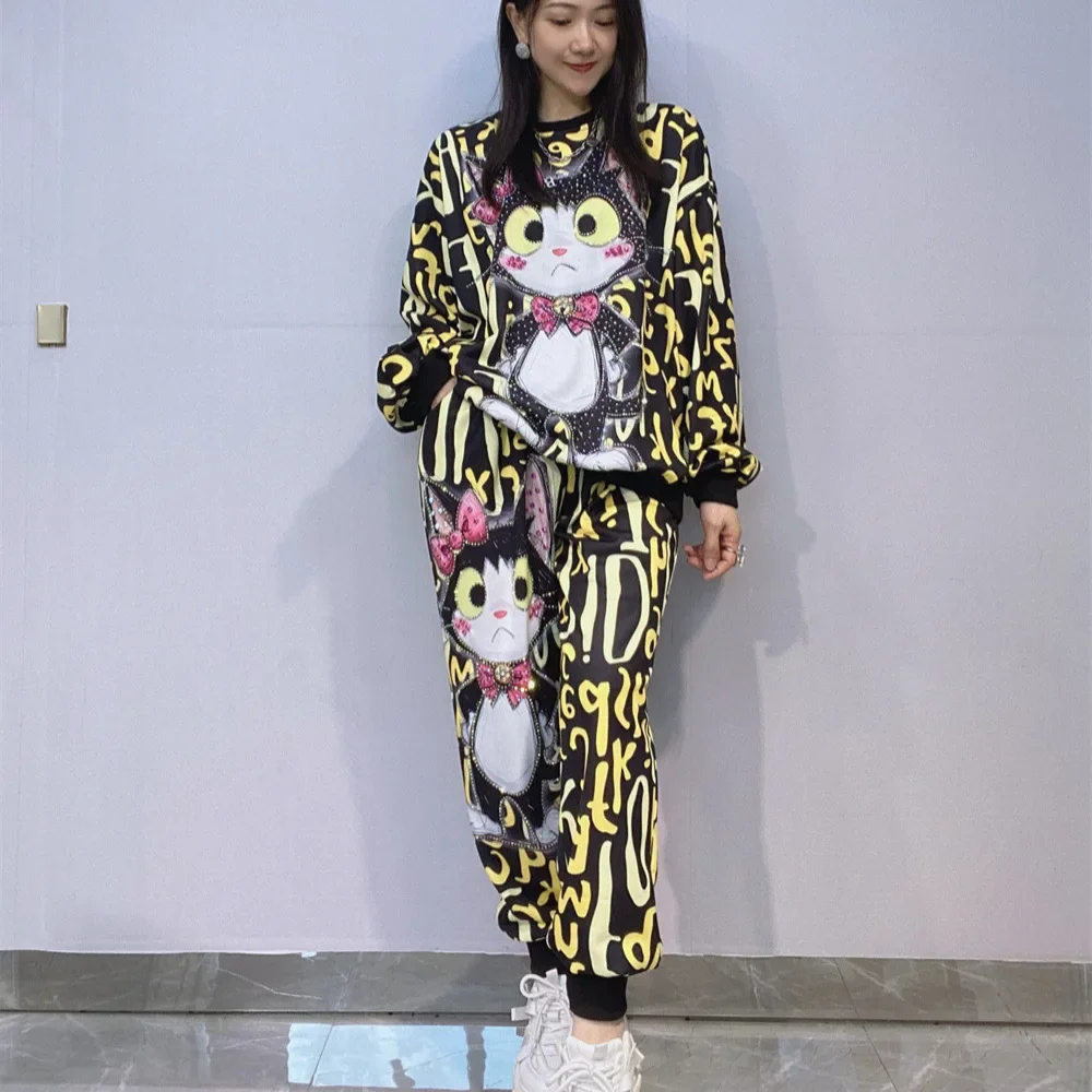 

Комплекты из двух предметов, женские наряды, свободная осенняя одежда, повседневный спортивный костюм с рисунком кота и бриллиантами, топы и брюки Спортивный костюм Женск