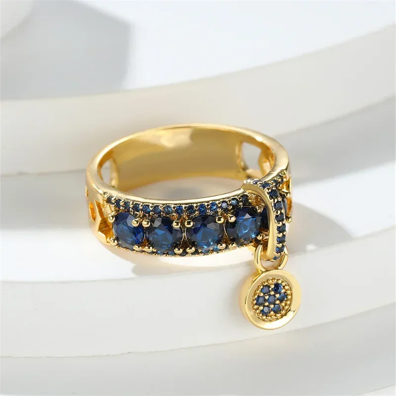 Vintage Royal Blue แหวนหินสี Yellow Gold สีหรูหราหญิงงานแต่งงานแหวนผู้หญิงรอบ Dangle แหวนหมั้นเครื่องประดับของขวัญ
