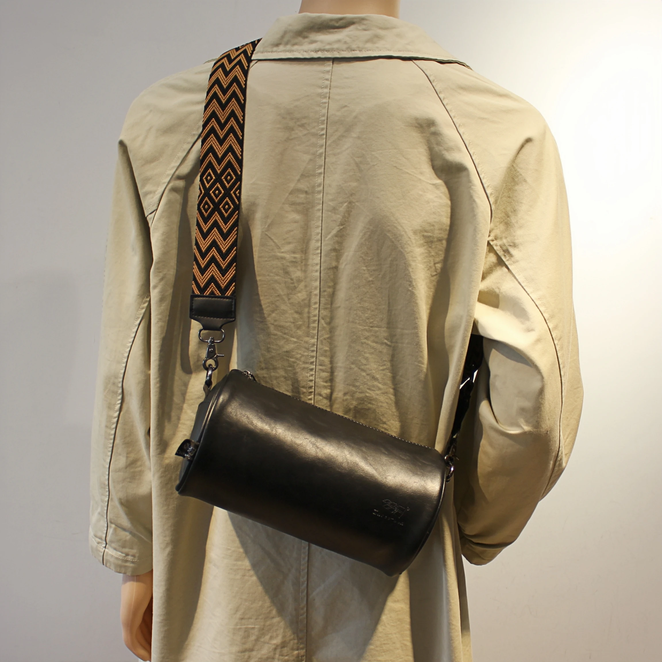 

Casual Men's Crossbody Bag Original Design Small Buet ape Soft PU Leather Single oulder Bag for Youth Trendy And Sli