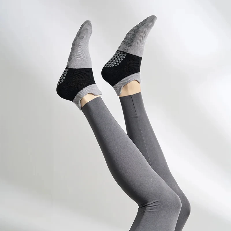 2024 Fashion Pilates Socks Color Blocking Short Yoga Socks Indoor Non-Slip Floor Socks Fitness Dance Training Socks Sports Socks