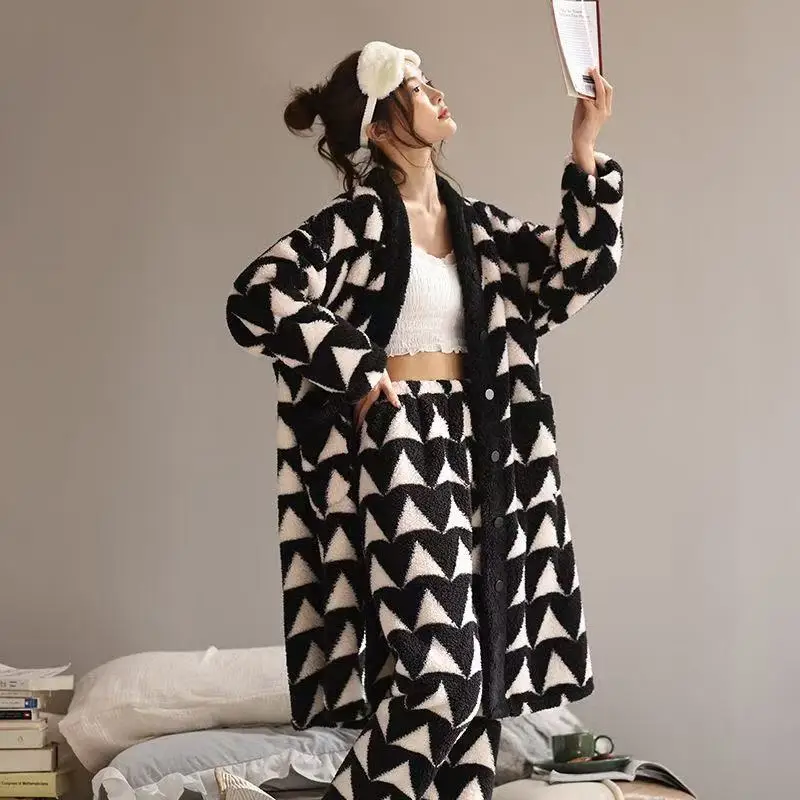 

Winter Women's Home Clothing Coral Fleece Pajama Set Ins Keep Warm Thicken Sleepwear New Wearable As Outerwear Nightwear Set