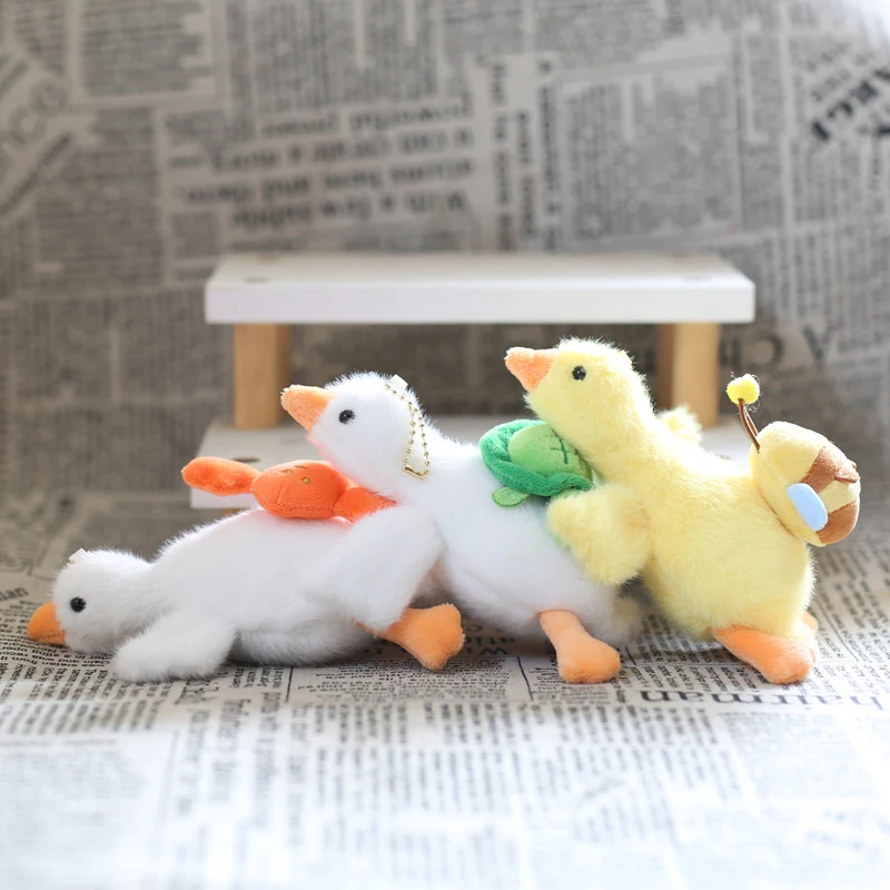 Cute Plush Cartoon Duck Keychain, Lofty Car Bag Doll Charm; Features Pullable Crayfish, Turtles, Bees, Love Pendant