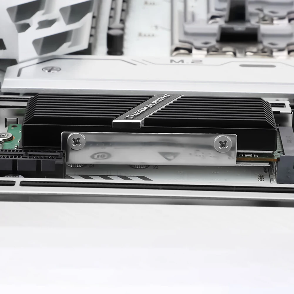 

Thermalright SSD Radiator Heat Sink Aluminum Alloy Heat Cooler with Thermal Pad Computer Accessories for M.2 NVME NGFF 2280