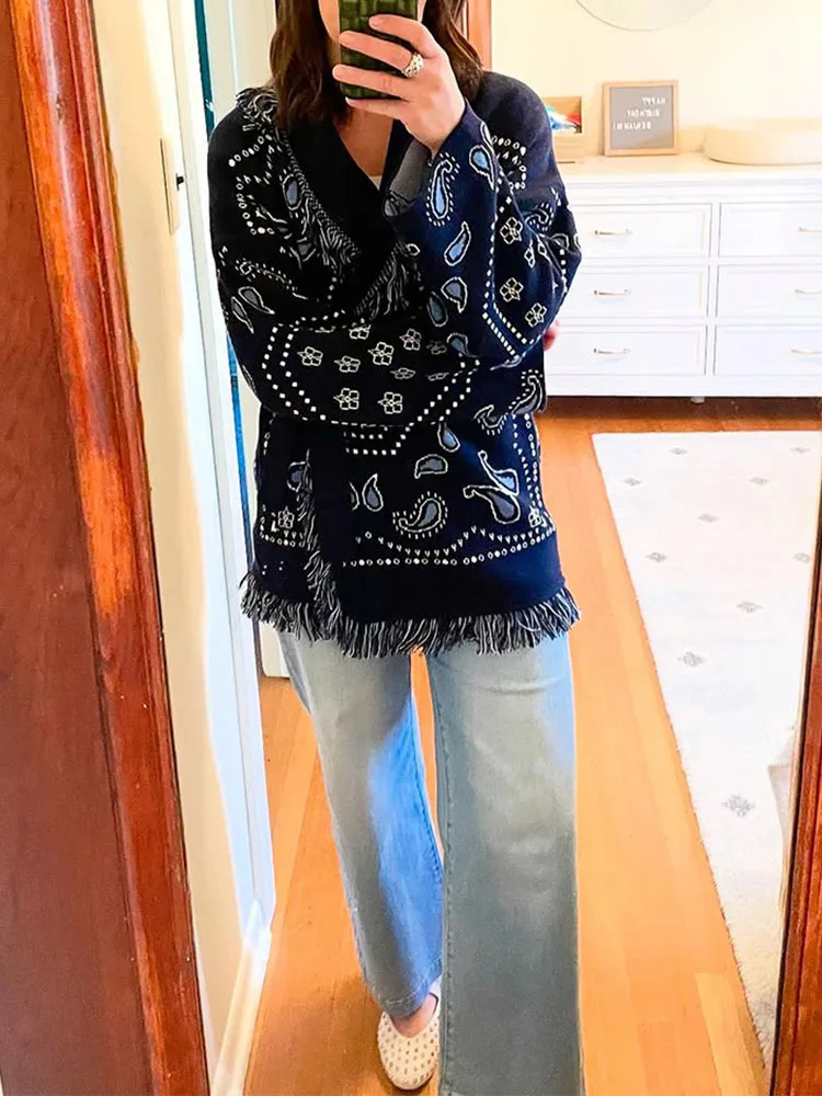 

Свободный свитер с принтом в стиле ретро, модный женский кардиган с v-образным вырезом и длинными рукавами и кисточками, повседневное вязаное пальто на шнуровке, осень-зима