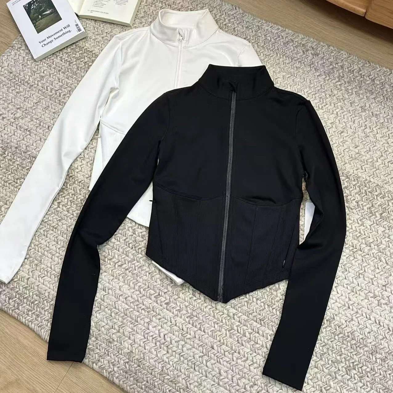 Спортивное пальто на молнии для йоги, женский облегающий топ с талией, воротником-стойкой и открытой талией, куртка для бега для фитнеса на открытом воздухе