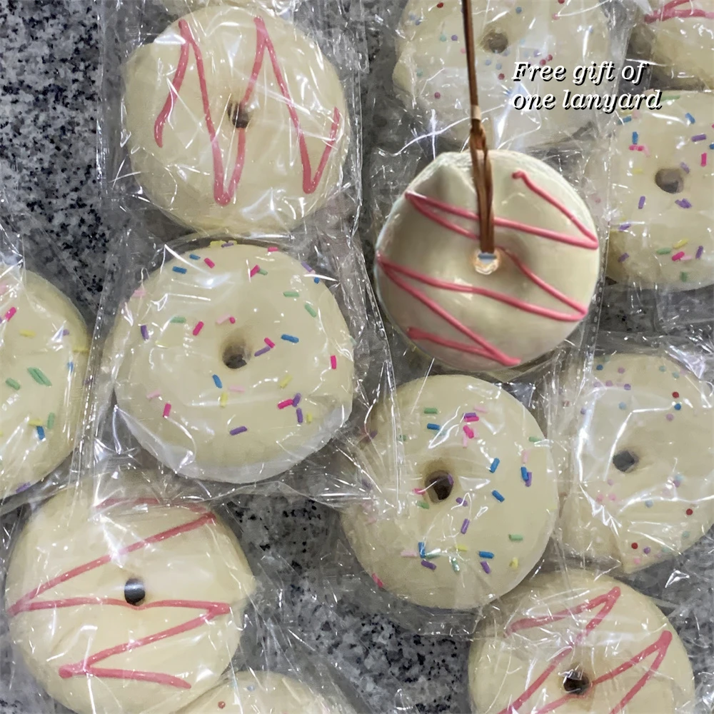 

3PCS Vanilla Flavor White Chocolate Poured Surface Bagel Bread Simulating Food Model Car Pendant Decoration 3D Shape Diy Rope