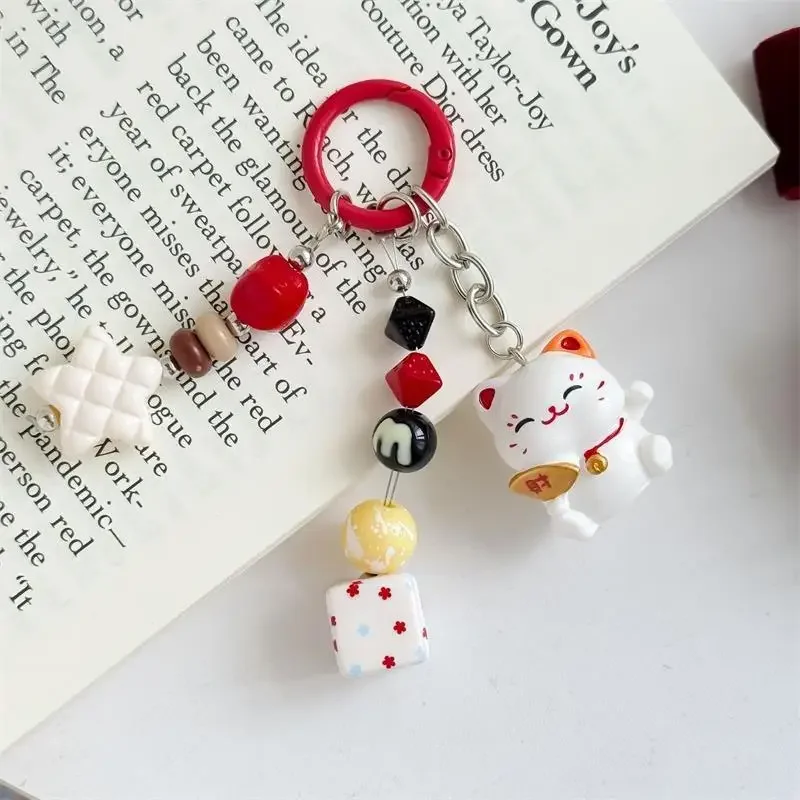 سلسلة مفاتيح كرة من الفرو الأحمر الساحر مع قطة محظوظة رائعة؛ قلادة سلسلة هاتف روح الدعابة؛ حقيبة معلقة مزخرفة على ظهره هدية ساحرة #5