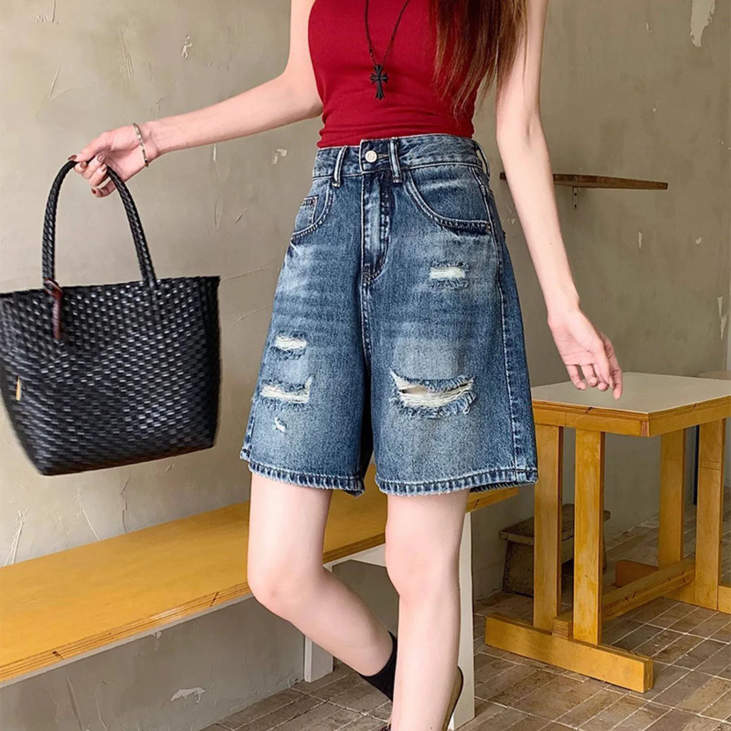 

Women's High Waisted Distressed Denim Shorts 2026 New Vintage Washed Ripped Knee Length Loose Fit Casual Shorts Streetwear Y2K
