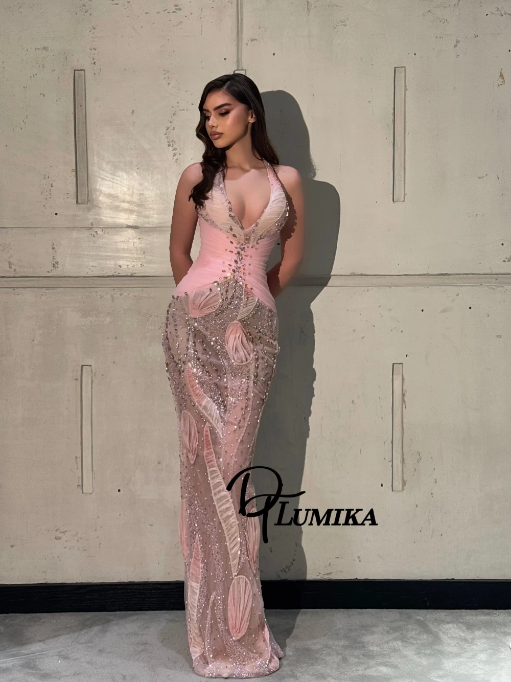 Charming Pink Gradient Halter Prom Dress Sexy Deep V Neck Sheer Mesh Sequined Beaded Richly Evening Gown For Women Customized