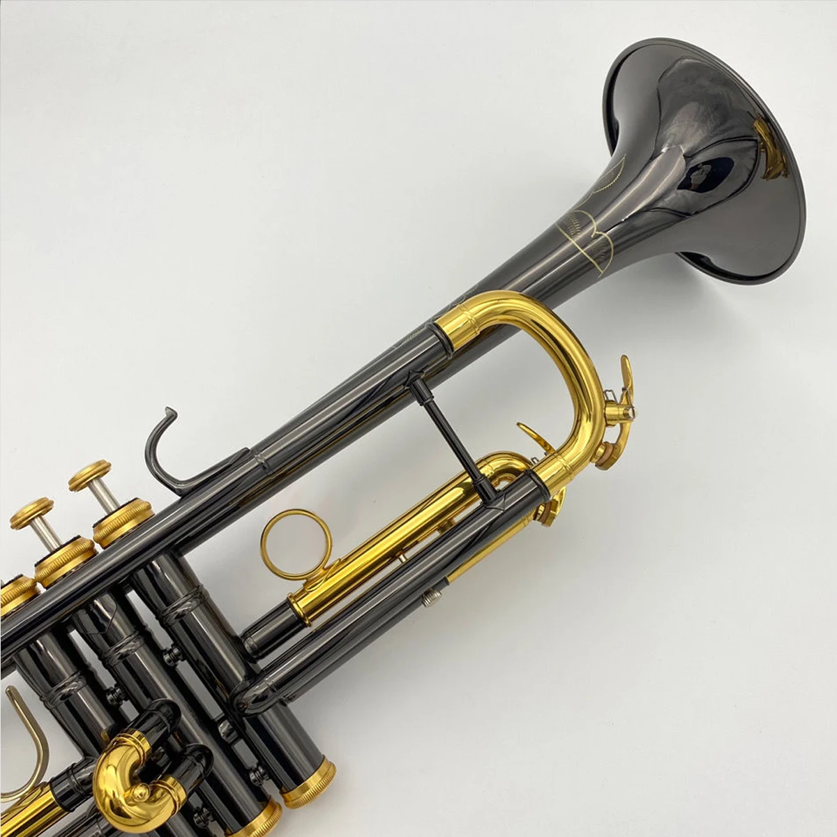 Japanese brand high quality black trumpet carved brass black nickel gold three tone professional trumpet instrument horn