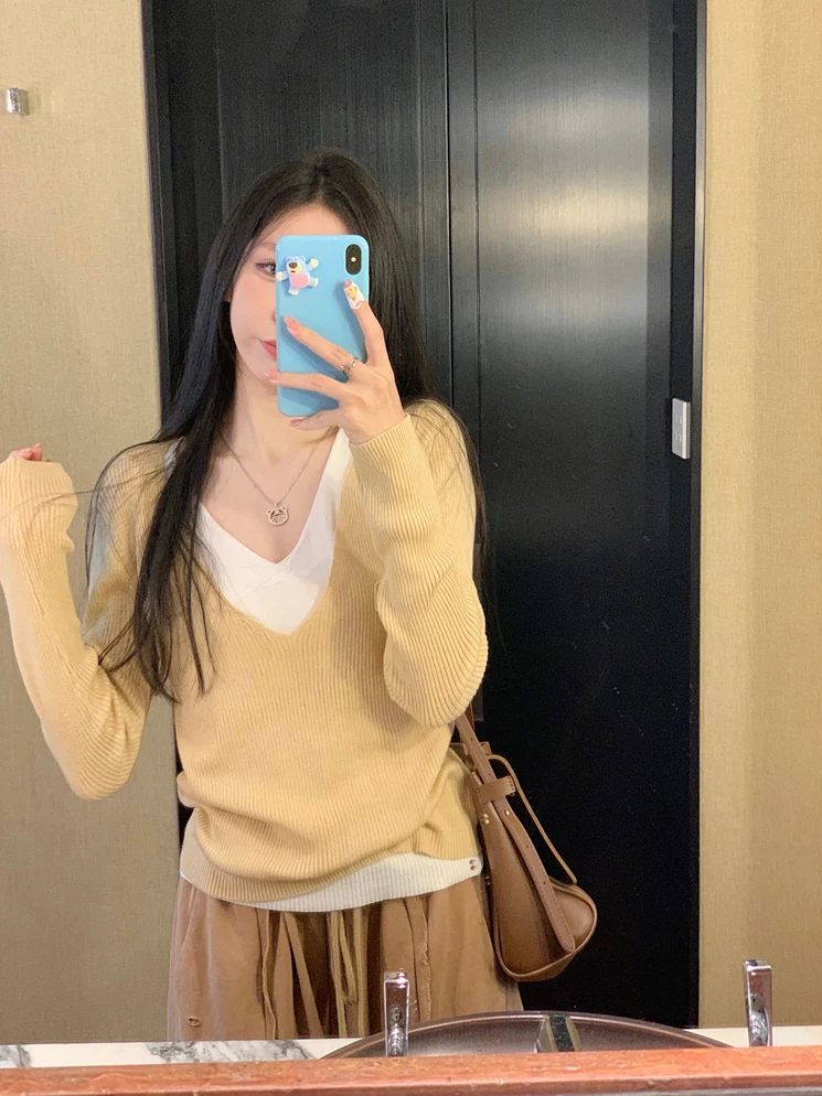 

Женский вязаный свитер Kumikumi с длинными рукавами и цветовыми блоками, весенний, омолаживающий, универсальный, с V-образным вырезом, имитация двухслойности, в корейском стиле