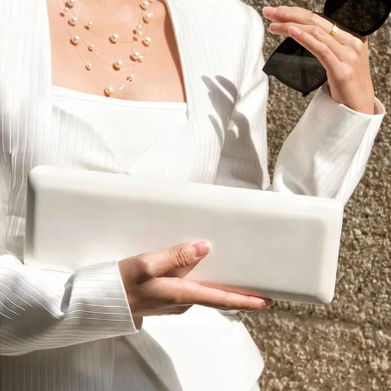 

2026 New Retro Simple High Quality Box Small Square Bag Banquet Bag Clutch Bag Single Shoulder Crossbody Bag