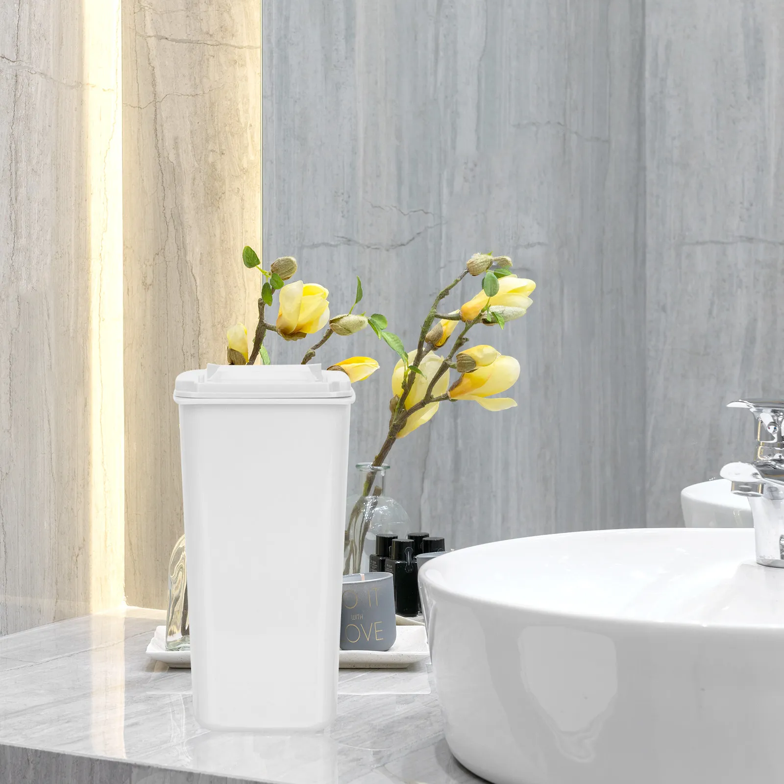 

Набор из 4 настольных мусорных баков с крышкой, предотвращающей запахи, пластиковые контейнеры для бумаг и канцелярских принадлежностей для дома и офиса