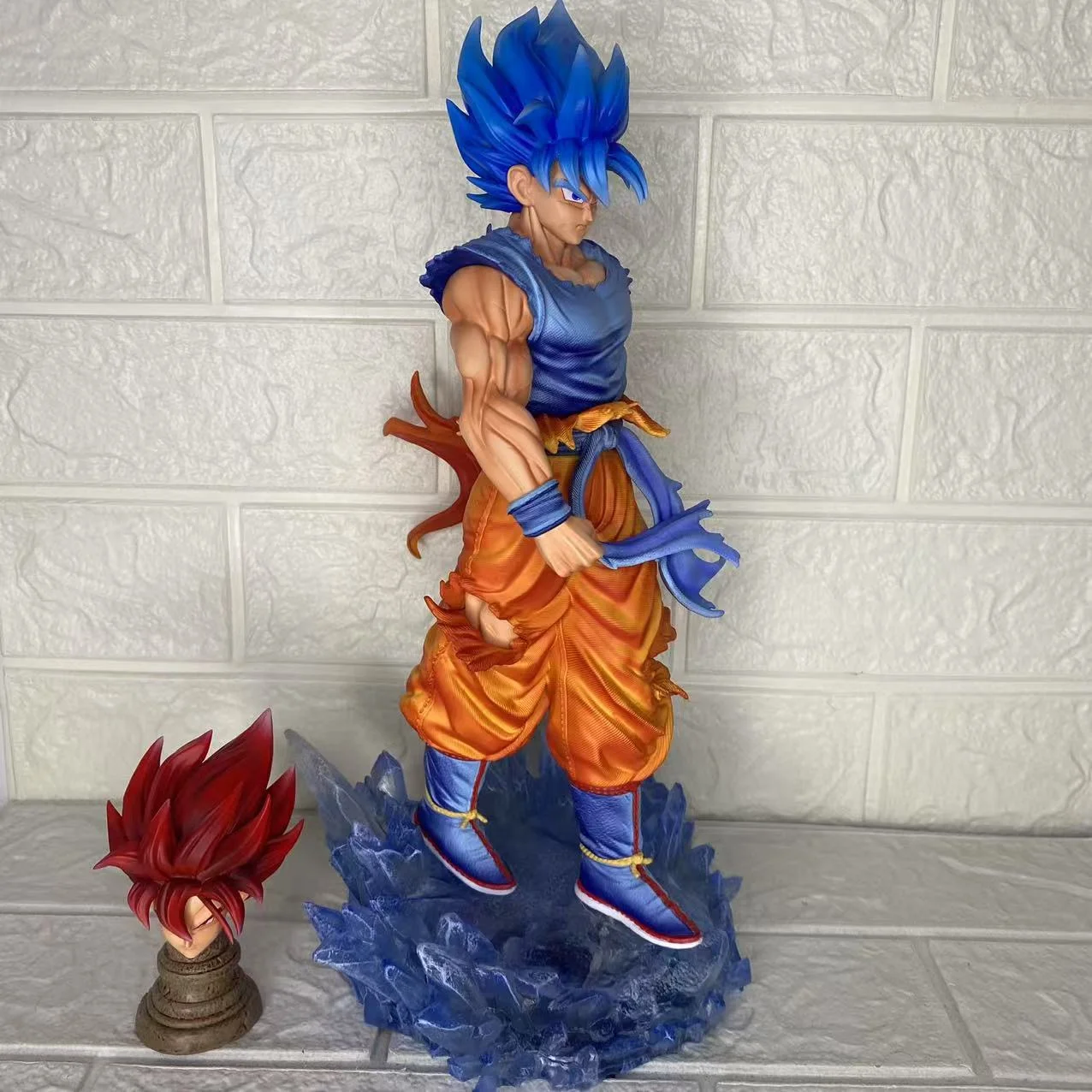 Фигурка Dragon Ball Super Saiyan Goku 32 см со светодиодной подставкой и сменными головками, крутой коллекционный подарок, игрушка-украшение в стиле аниме в подарок