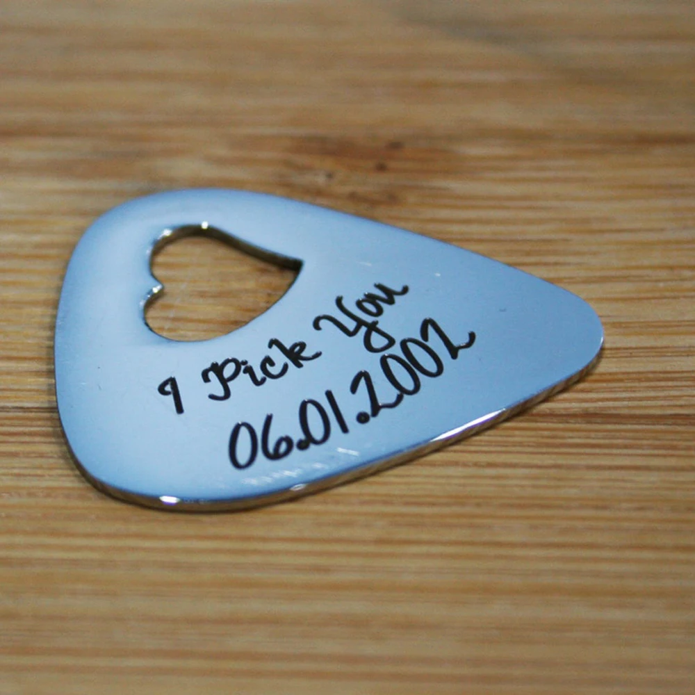 

Изготовленные на заказ медиаторы из нержавеющей стали с гравировкой для гитары, персонализированный металлический медиатор, оптовый продавец, бойфренд, мужа