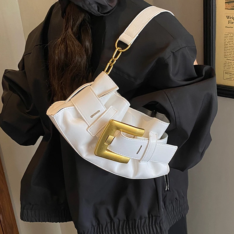 

Красная сумка на одно плечо с индивидуальной пряжкой для ремня для женщин, темпераментная пригородная сумка через плечо из искусственной кожи, роскошный дизайн, вечерние сумки