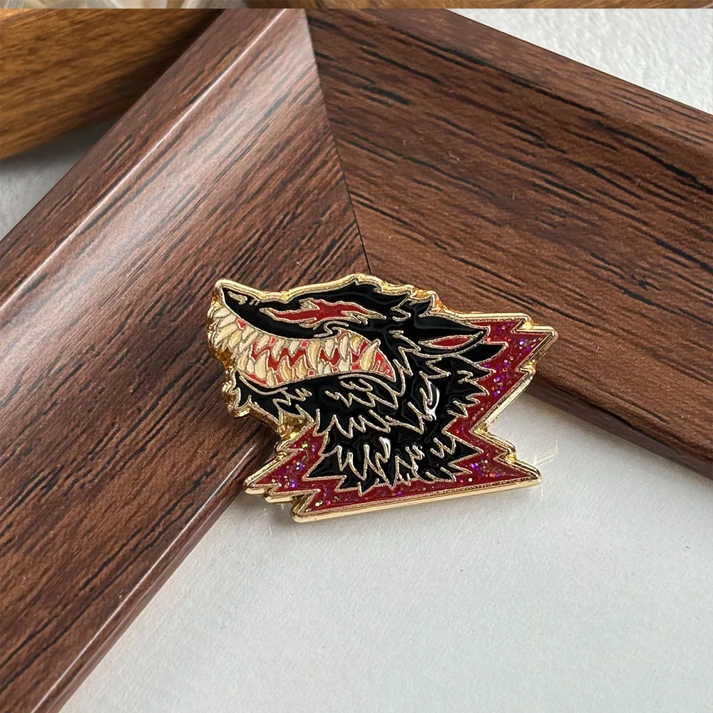 Fanged Wolf Metal Brooch, Dark Beast Gothic Style Badge, Glitter Vintage Clothing Backpack Collectible Accessories