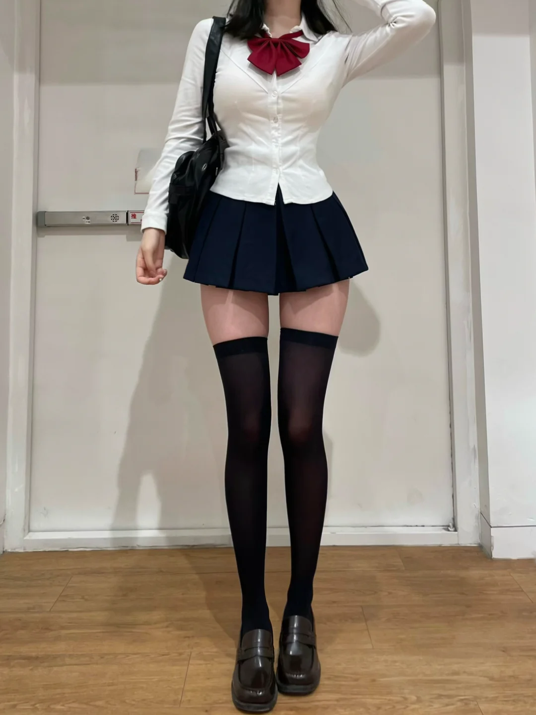 

Оригинальный женский длинный свек JK с застежкой на талии, чистый белый эластичный облегающий универсальный топ для похудения на осень-зиму