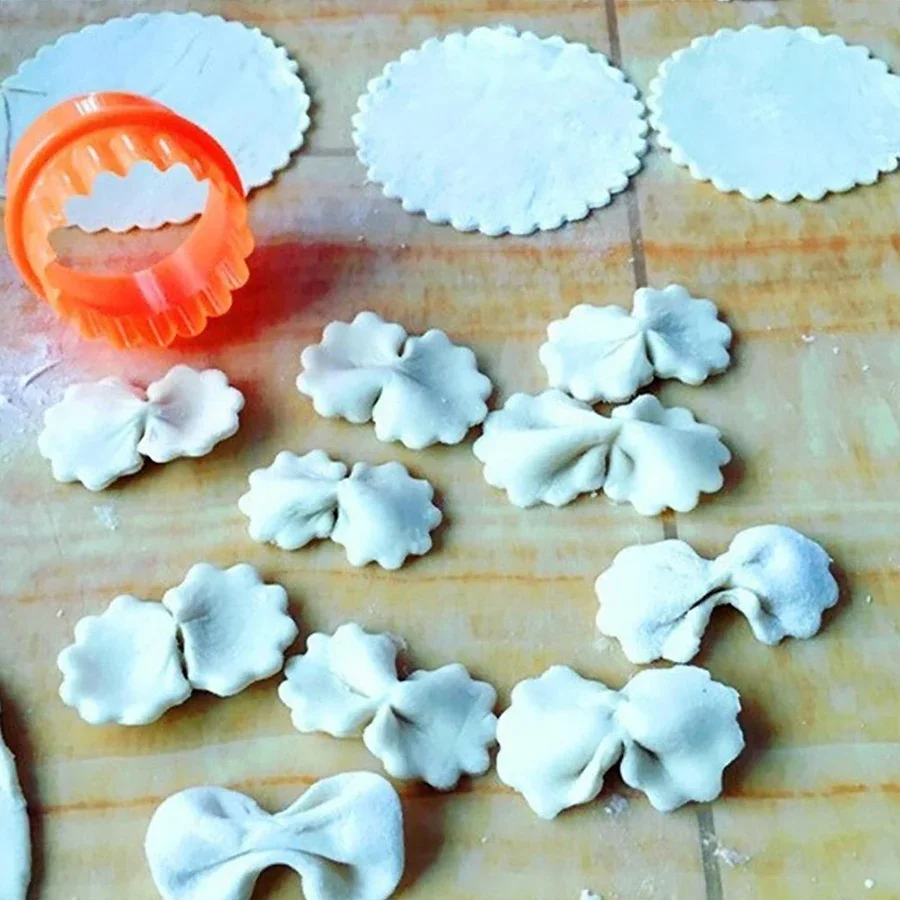 5Pcs/set Heart Star Xmas Tree Shape Cookies Cutter Molds Biscuit Plunger Forms For Baking Mousse Cake Decor DIY Tools