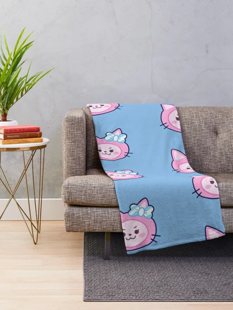 ITZY (WDZY) Yuna’s Character Cabbit’s Face Throw Blanket Furrys Decorative Sofa Cute Plaid Blankets