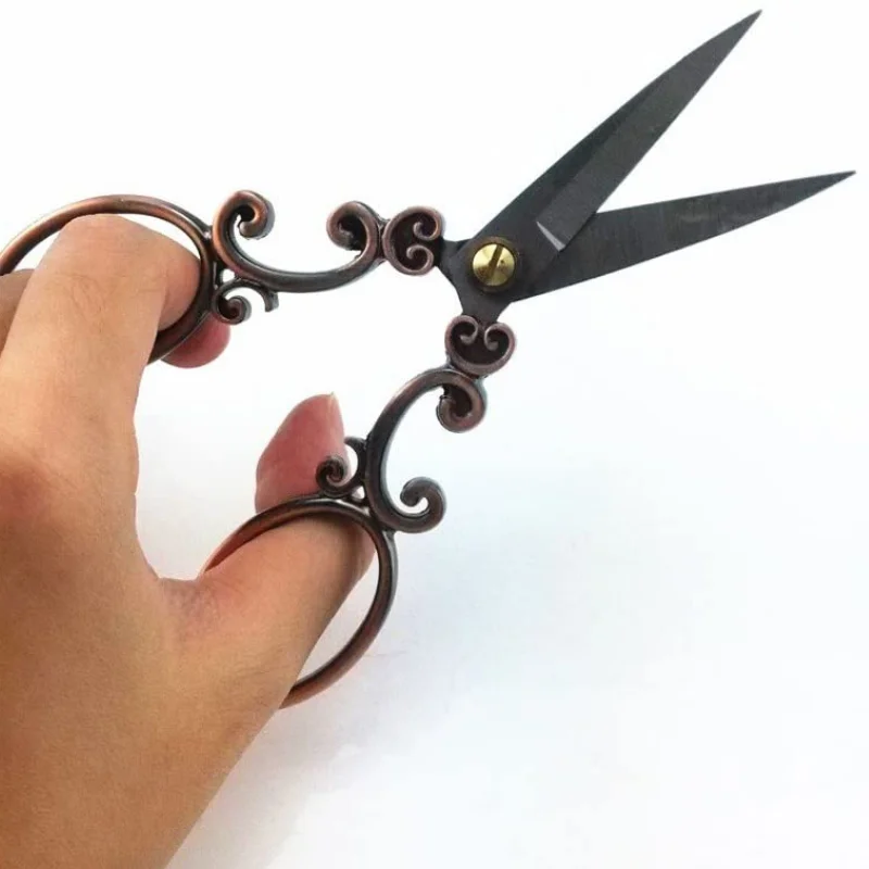 1pc Vintage European Style Needlework Embroidery Scissors DIY Handmade Classical Scissors Sewing Accessories