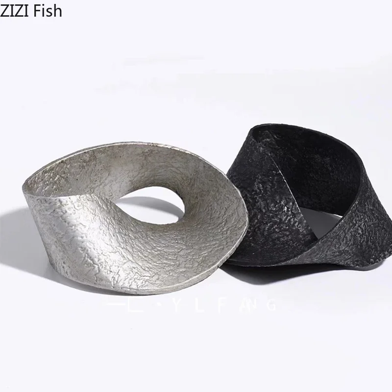 

Black Silver Ring Sculpture Statue Geometric Metal Ornaments Home Decoration Accessories Miniatures Figurines Display Items Gift