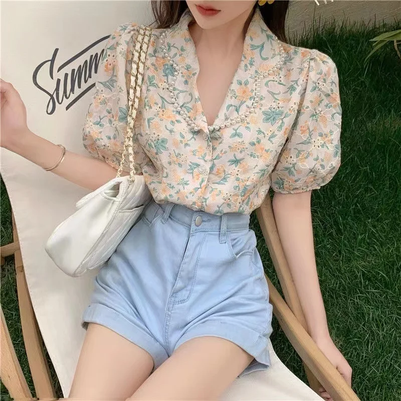 Summer Beaded Shirts Women Floral Cropped V-neck Retro Design Femme Tender Chic Leisure All-match Ins New