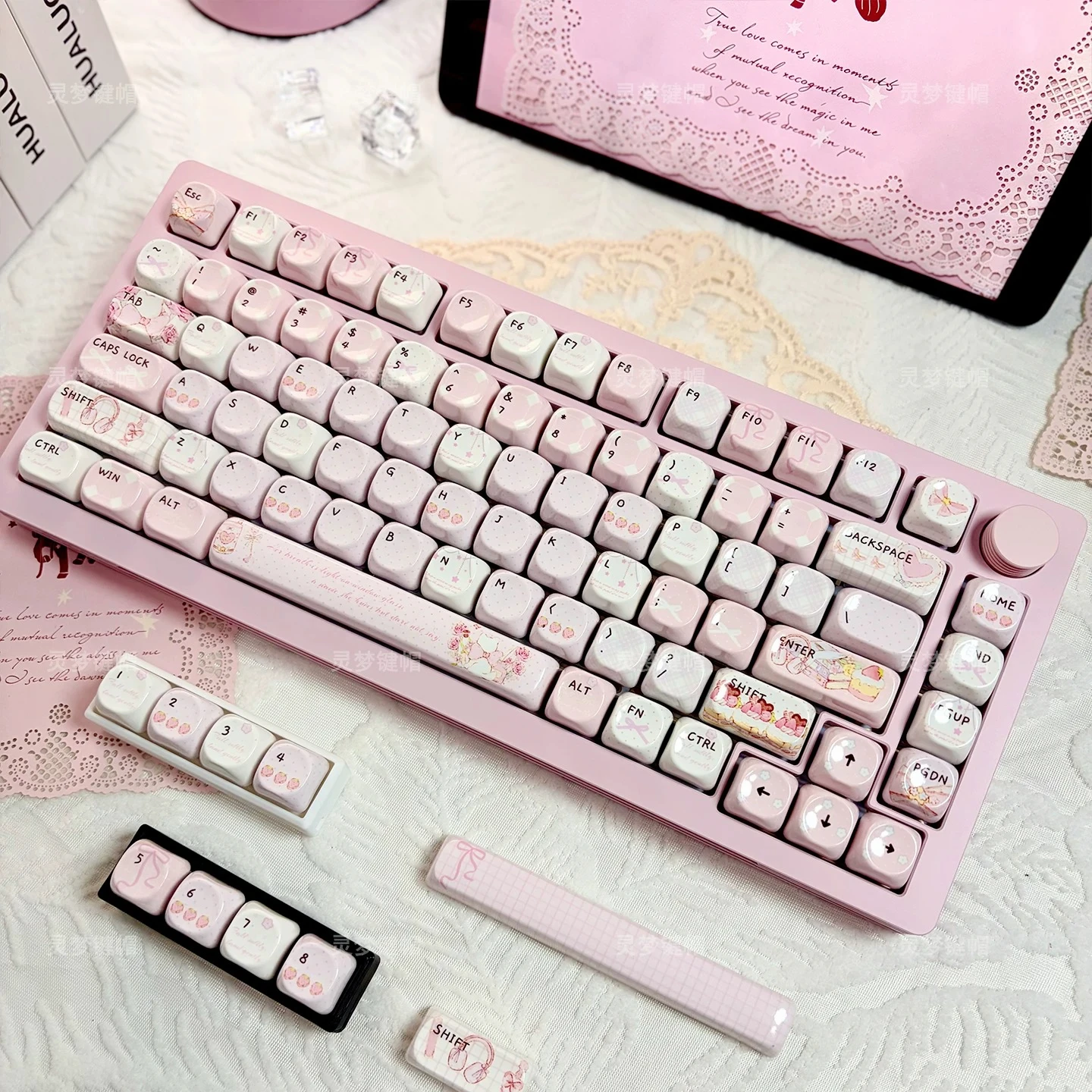 MAIMOOO Gentle Landing Keycap Pink Glazed PBT Five Sided Heat Sublimation MOA Highly Compatible Mechanical Keyboard