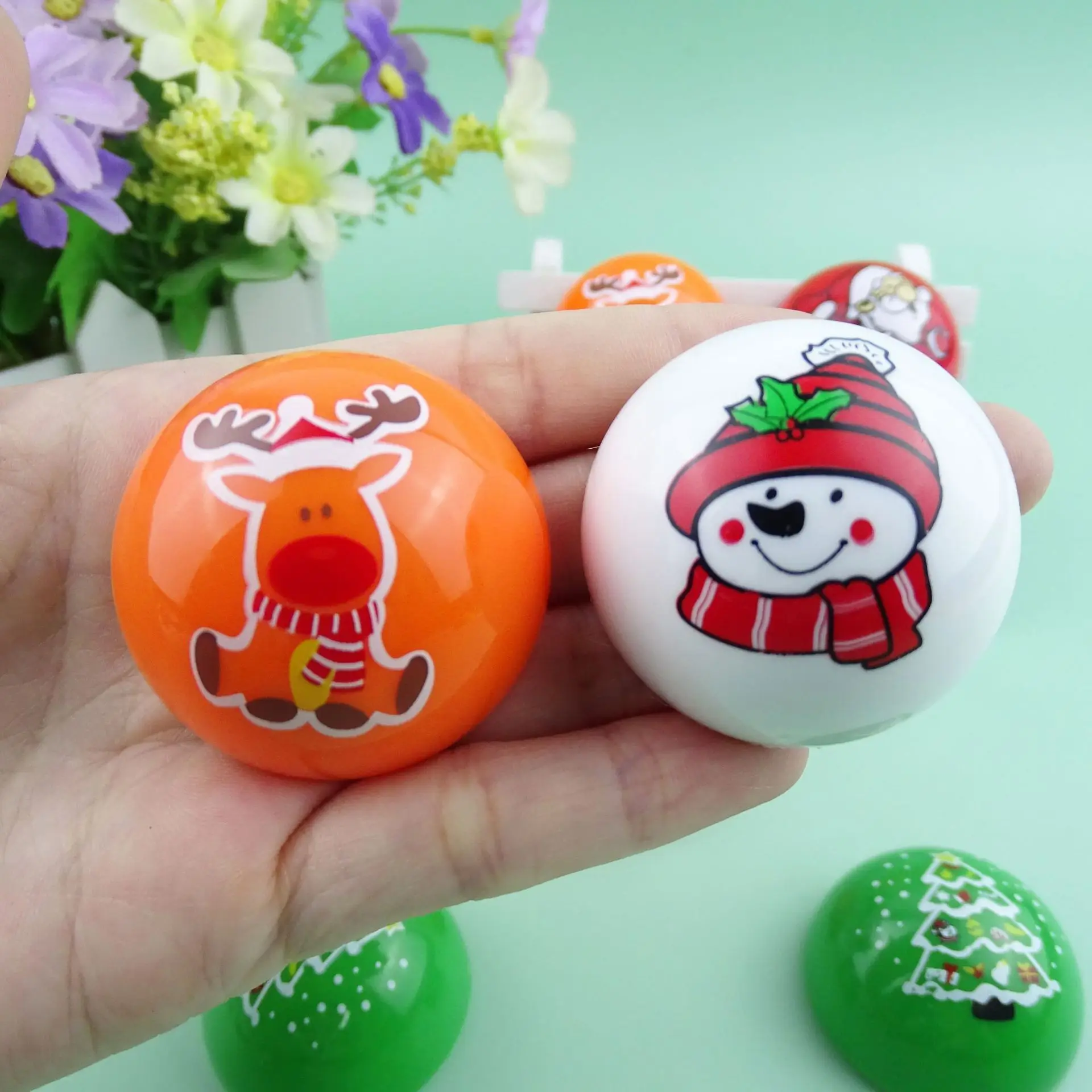 Christmas Theme Mini Half Circle Pull-back Car Toys Inertial Model Car Kids Colorful Patterns Cartoon Car Interactive Game Gifts