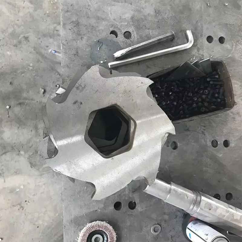 300 نموذج التقطيع الصغيرة المستخدمة لخردة الخردة المعدنية وإعادة تدوير كسارة البلاستيك PC، كسارة القش PP للطب العشبي