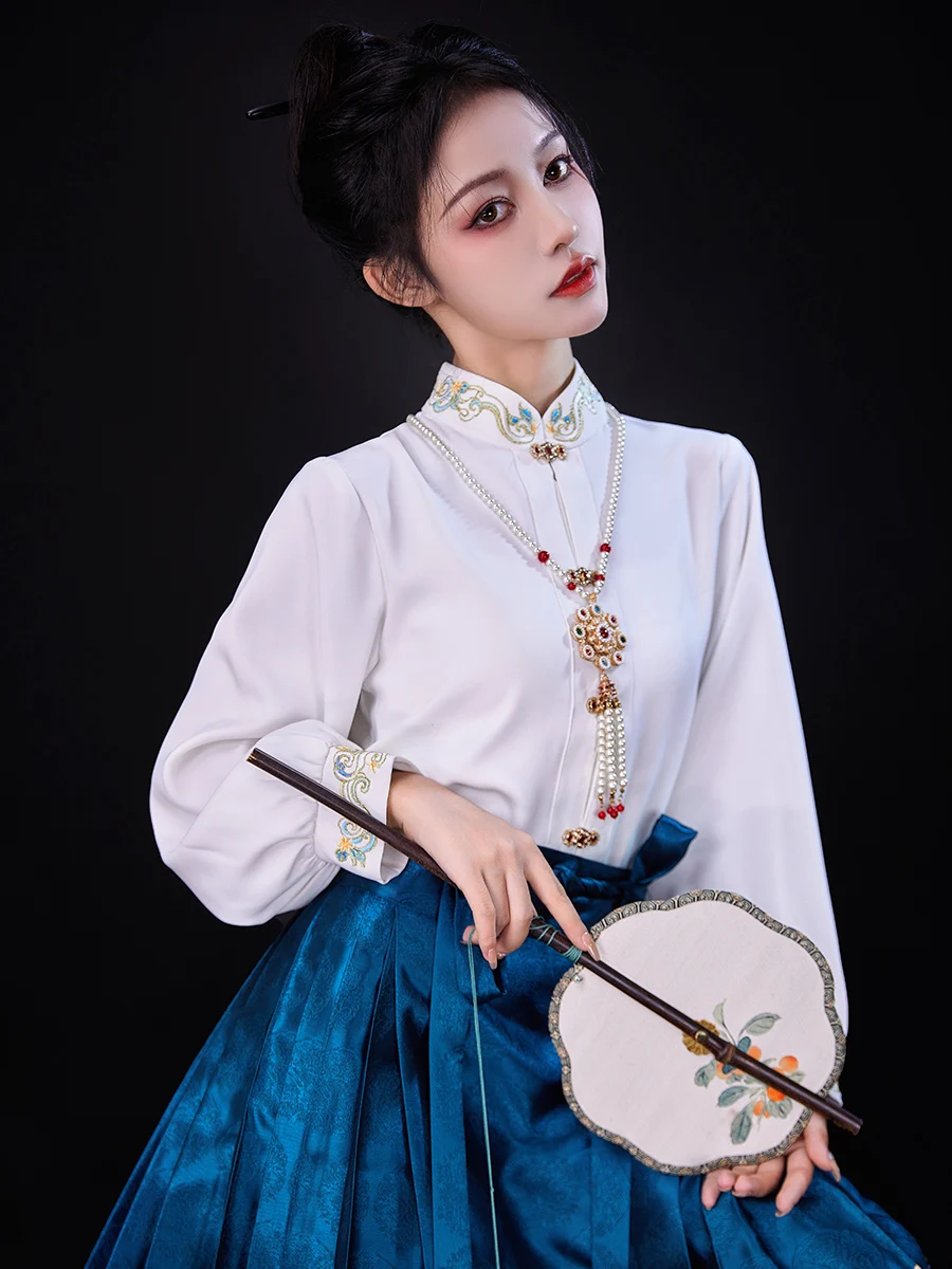 

Spring 2025 New Sle Women's Hanfu irt Stand Collar T Top with White irt Modified National Sle Front Buttoned Skirt