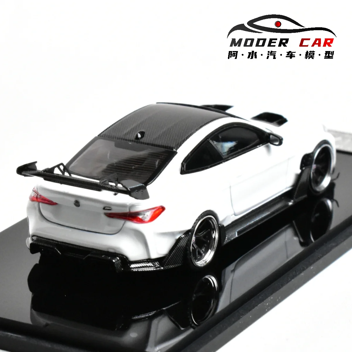 SW 1:64 G82 M4 ADRO BODY KIT Model samochodu odlewany z metalu