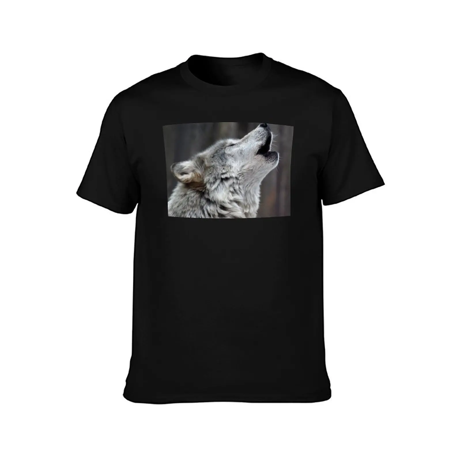 Howling Tundra Wolf T-Shirt Fashion Graphic Tee for Men T-Shirt
