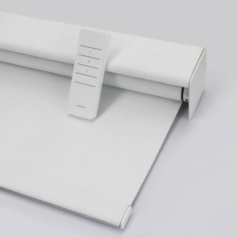 Electrical Automatic Motorized Battery Powered Pull Down Spring Blackout Cordless Window Smart Cassette Roller Blind Shades