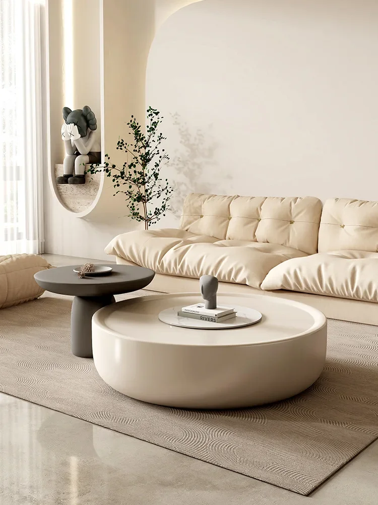 طاولة قهوة بسيطة لغرفة المعيشة المنزلية على طراز وابي سابي، تصميم شبكي باللون الأحمر الكريمي، حجم طاولة قهوة مستديرة، مجموعة خزانة تلفزيون